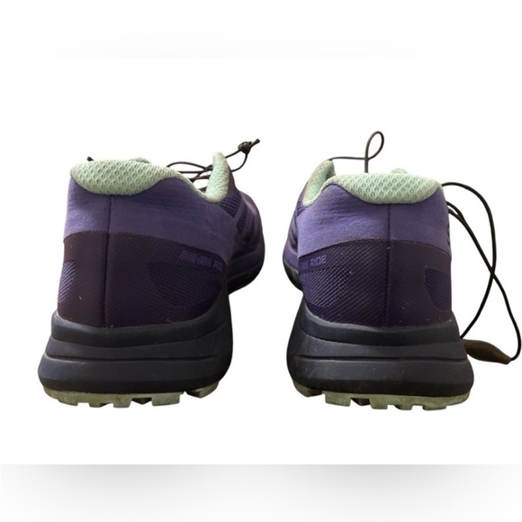 Athletic_Shoes